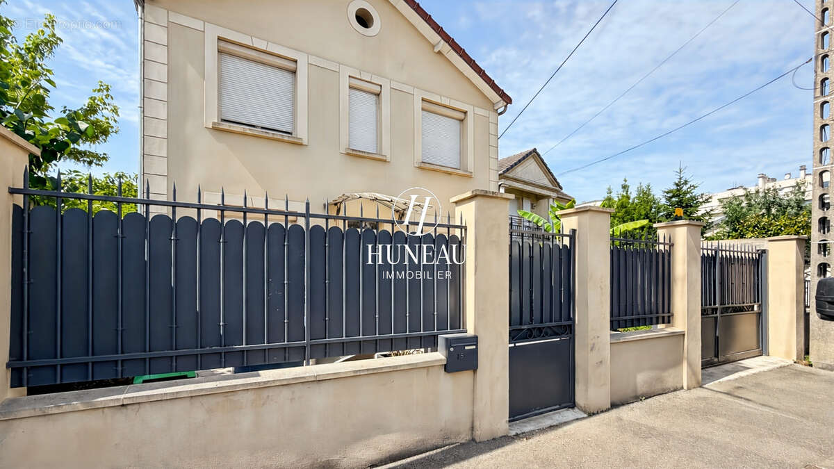 Maison à AULNAY-SOUS-BOIS