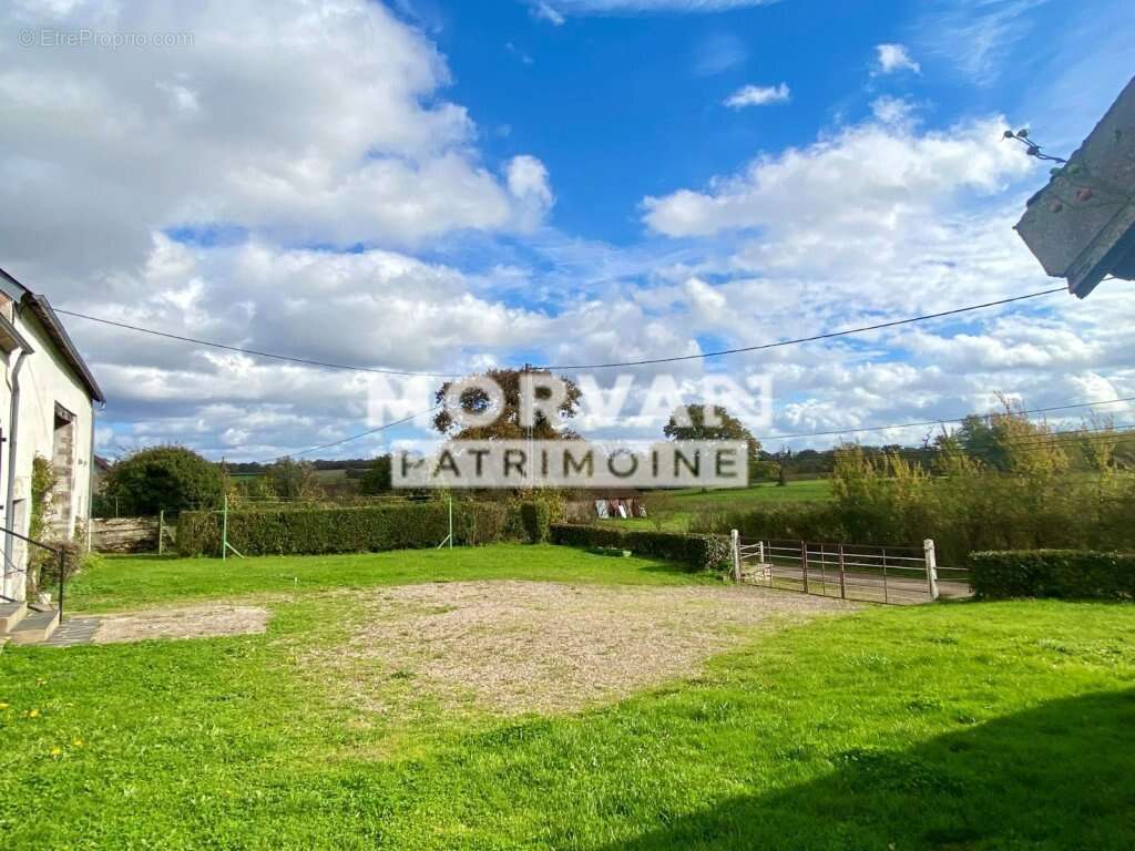 Maison à CRUX-LA-VILLE