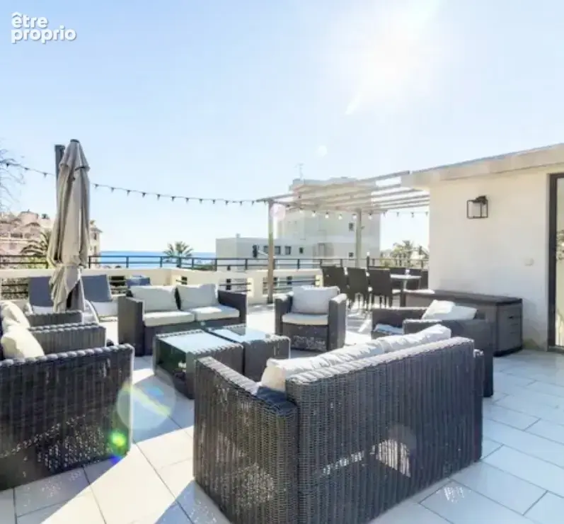 Cannes centre bas petit juas villa refaite t6 vue mer 200m2 roof top piscine possible 10% de rentabilité - photo 3