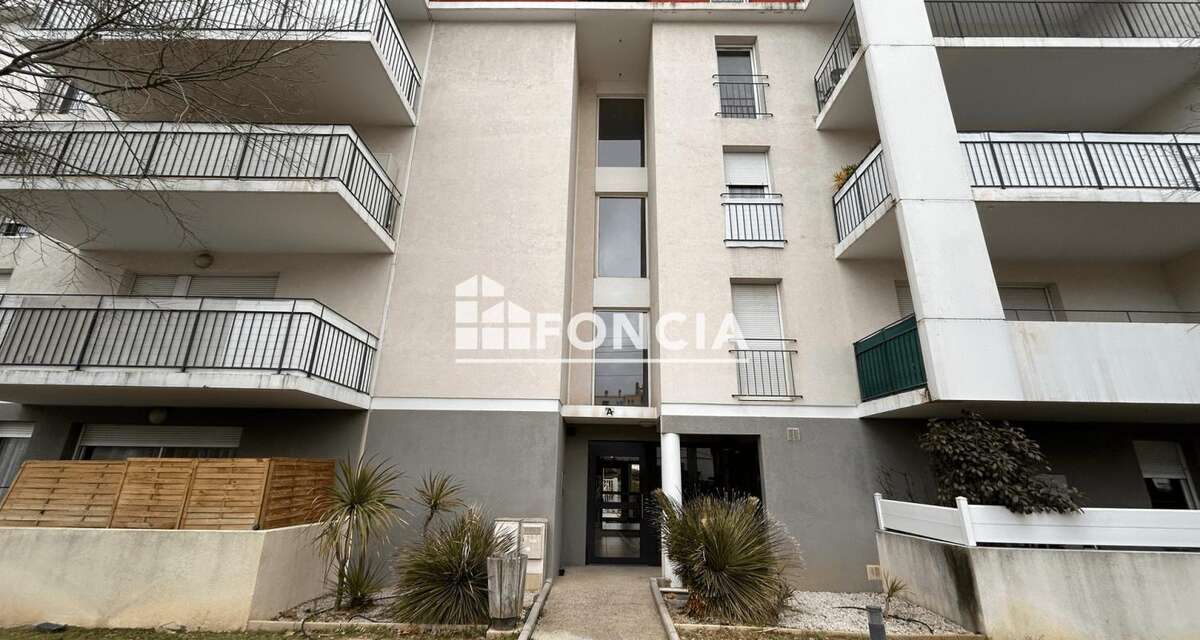 A vendre t3 60m2 + garage - libre de toute occupation - photo 8