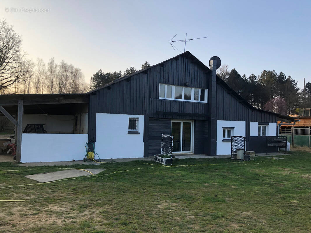 Maison à SEMUR-EN-VALLON