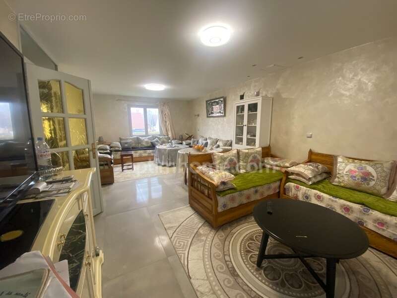 Maison Familiale – 8 Pièces – Quartier du Château – Fort Potentiel - photo 3