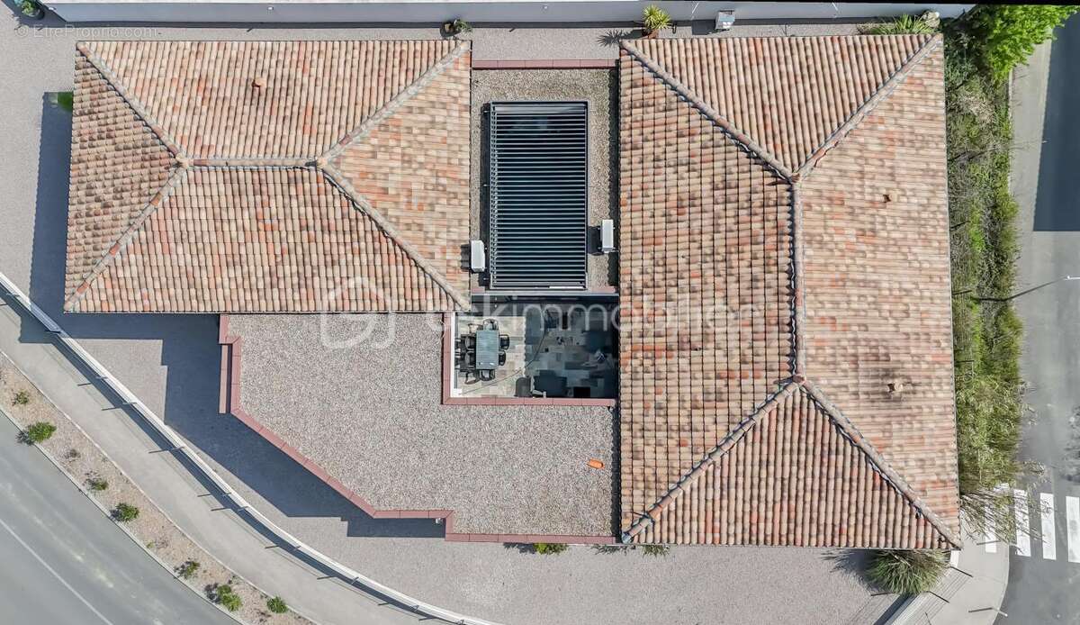 Maison à NISSAN-LEZ-ENSERUNE