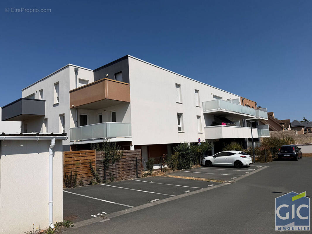 Appartement à FLEURY-SUR-ORNE
