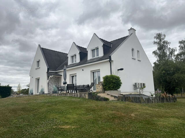 Maison 5 pièces 177m2 - photo 17