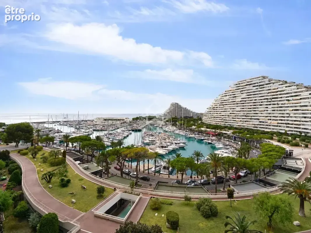 Marina baie des Anges - 2 pièces rénové - vue panoramique mer et marina - photo 2