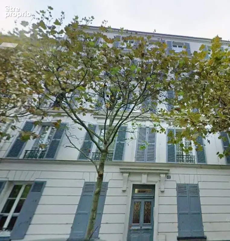 Appartement à LA GARENNE-COLOMBES
