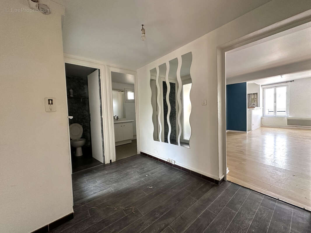 Appartement à THURINS