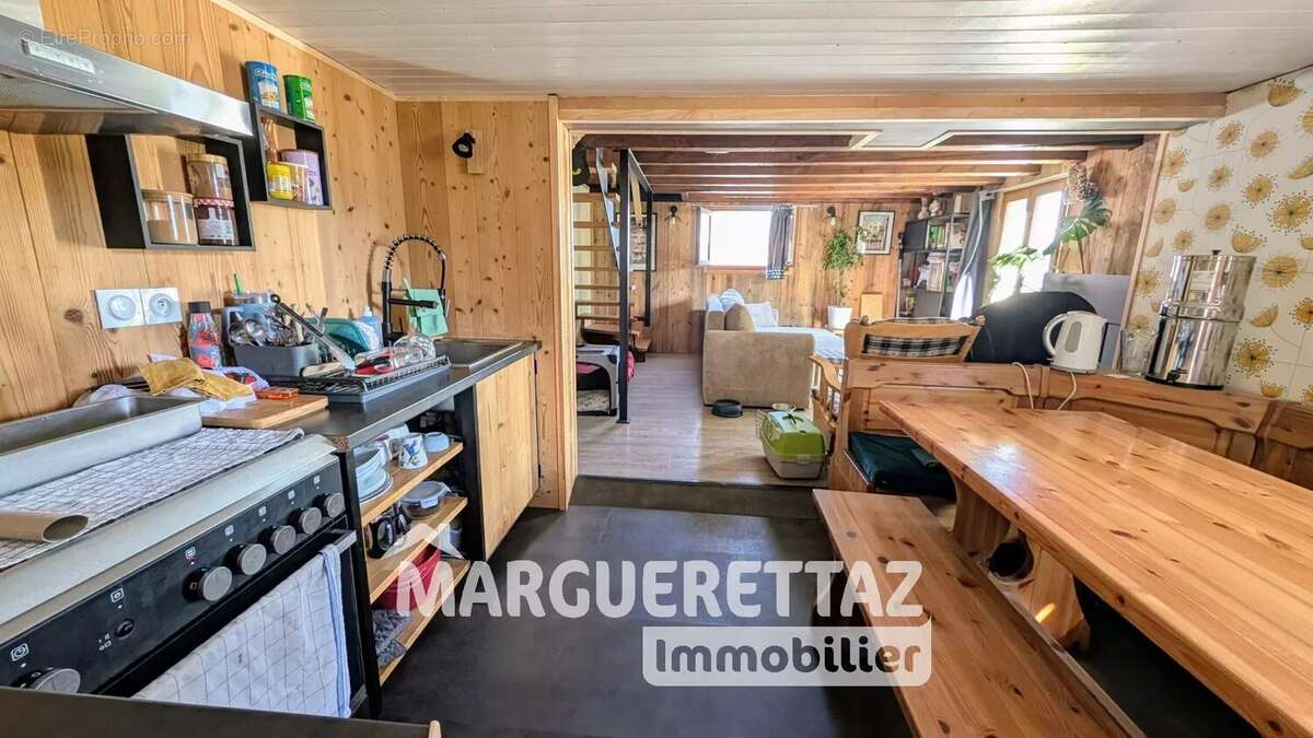 Maison à SAINT-JEAN-DE-THOLOME