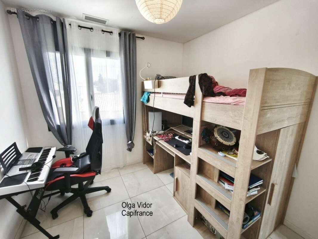 Villa contemporaine 6 pièces BEZIERS (34) GARAGE - PISCINE - PLACES DE PARKING EXTERIEUR- surface au sol 155 m² environ - photo 16