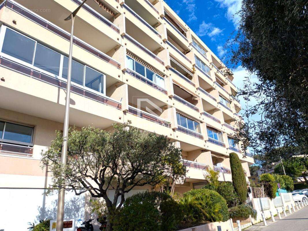 Appartement traversant lumineux 2 chambres terrasse parking sous sol - photo 10