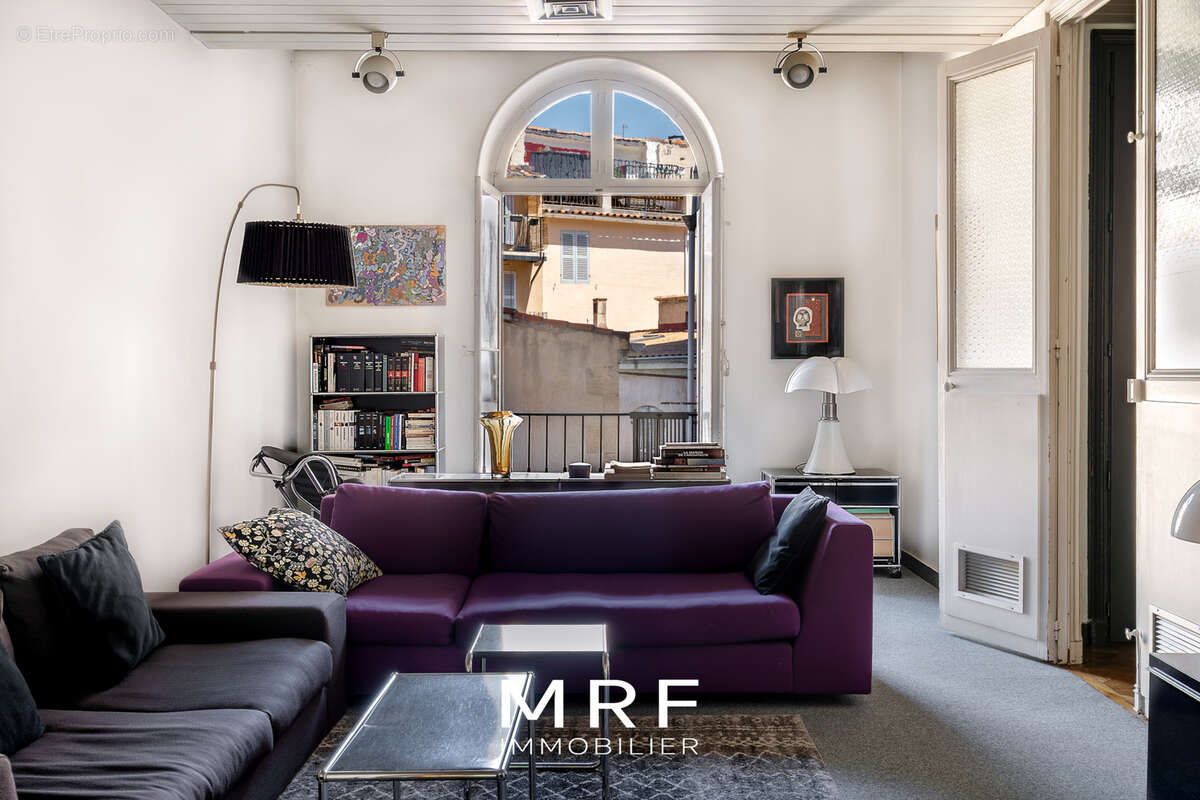 Appartement à MARSEILLE-1E