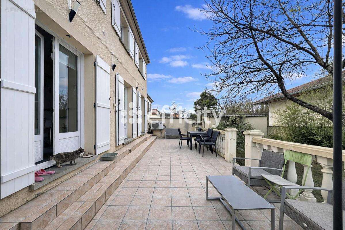 Maison à CLICHY-SOUS-BOIS