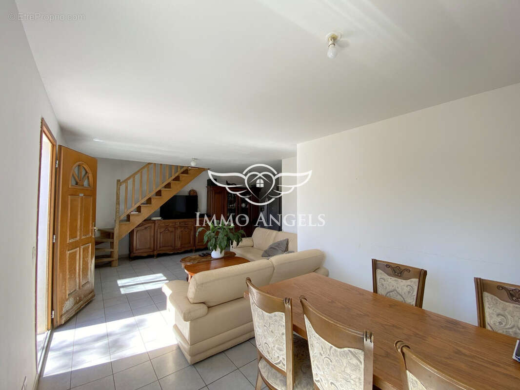 Maison à COURNONSEC