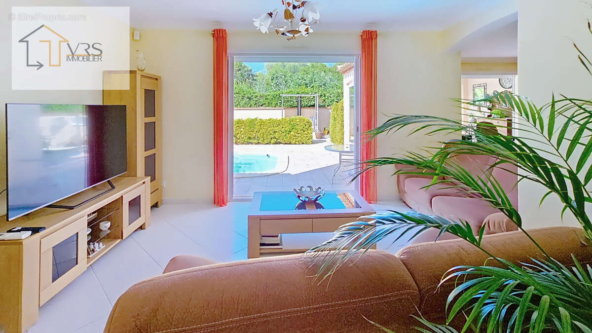 Superbe villa t5 157 m2   piscine, grand terrain 893 m2, garage et atelier   quartier residentiel recherché - photo 9