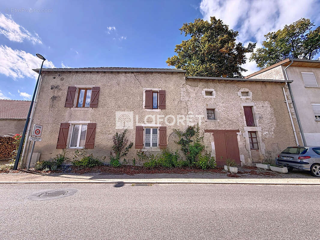 Maison à FREBECOURT