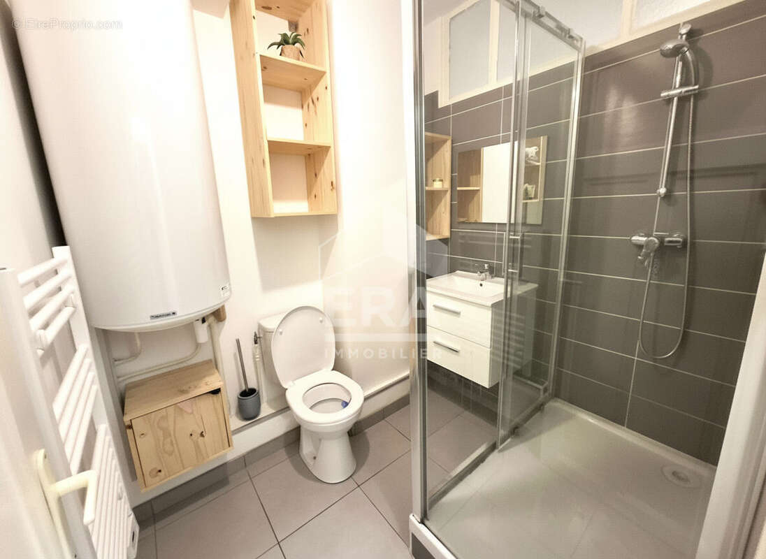 Appartement à MARSEILLE-5E