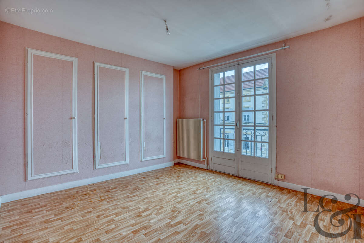 Maison à SAINTE-LIVRADE-SUR-LOT