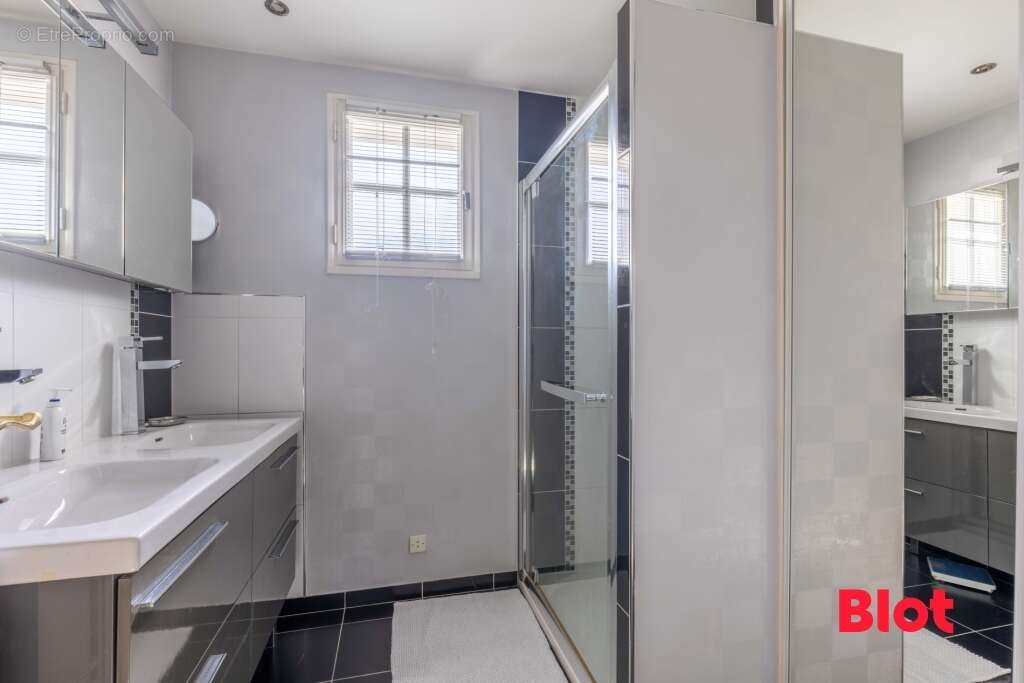 Maison 112 m² à Liffre  - photo 5