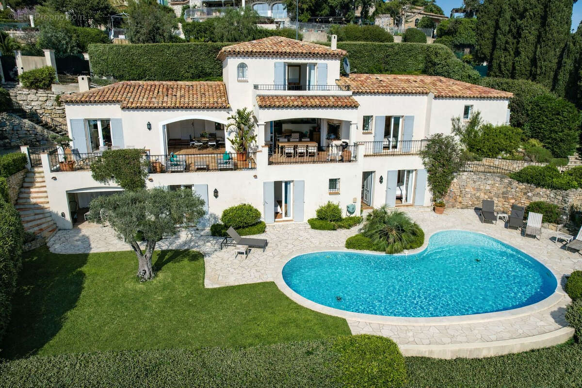 Maison à LES ISSAMBRES