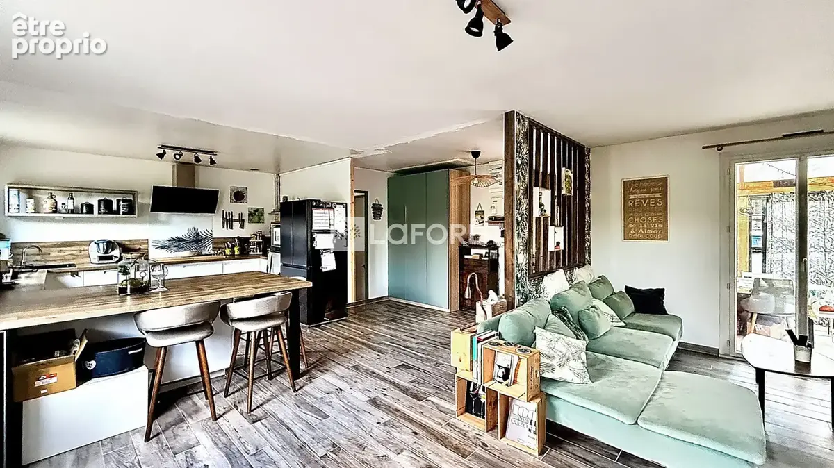 Laforêt Luzarches - Maison familiale familiale au Mesnil-Aubry / 6  pièces / 4 chambress132 m2 - photo 4