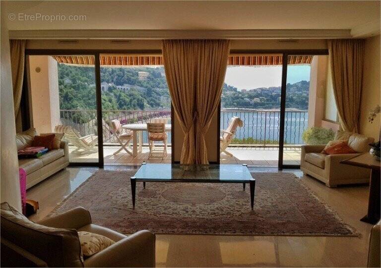 Salon Parquet - Appartement à VILLEFRANCHE-SUR-MER