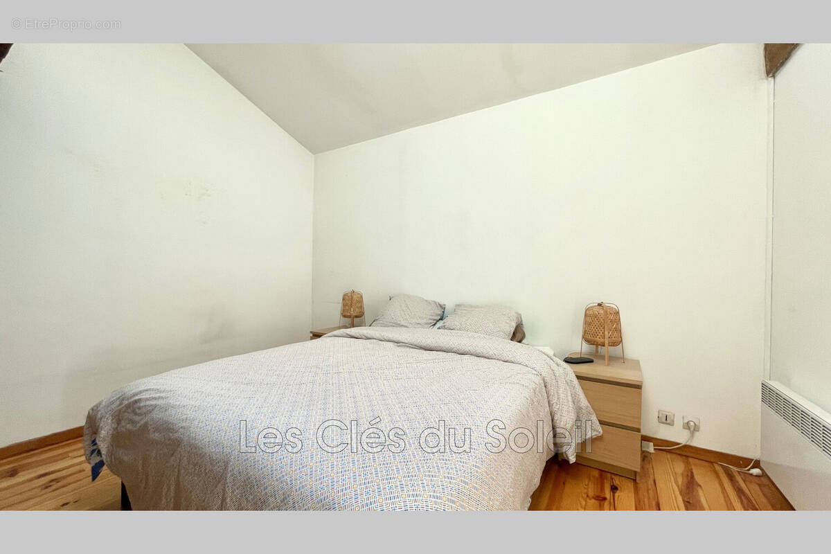 Appartement à CUERS