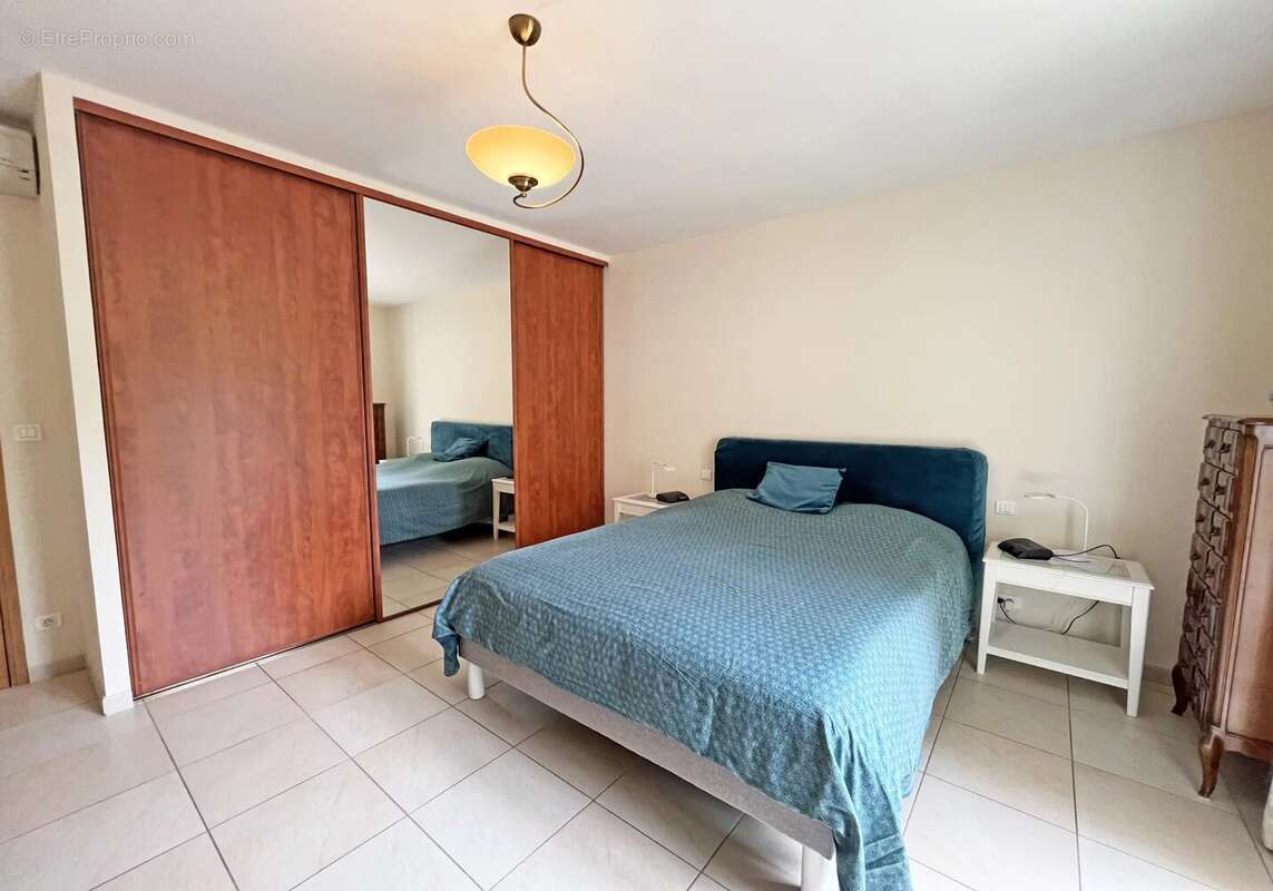 Maison à L'ISLE-SUR-LA-SORGUE