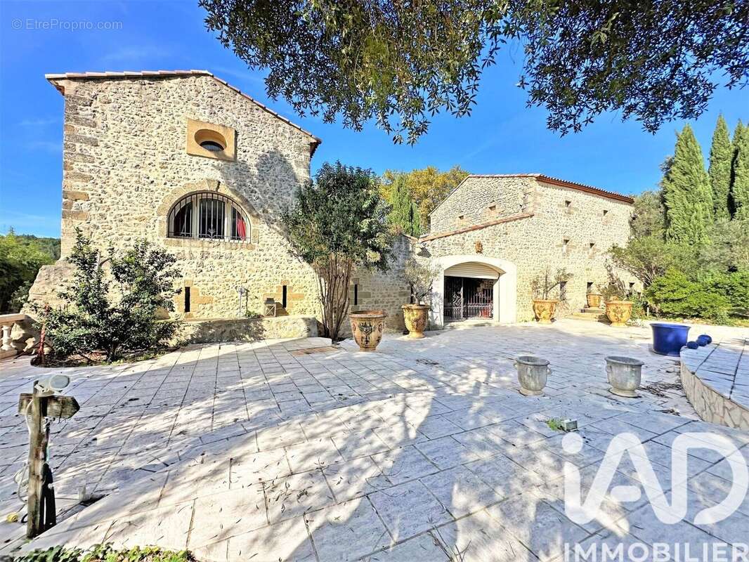 Photo 2 - Maison à UZES