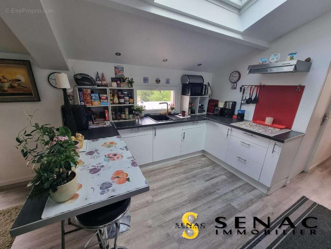 Commerce à SAINT-LEU-LA-FORET