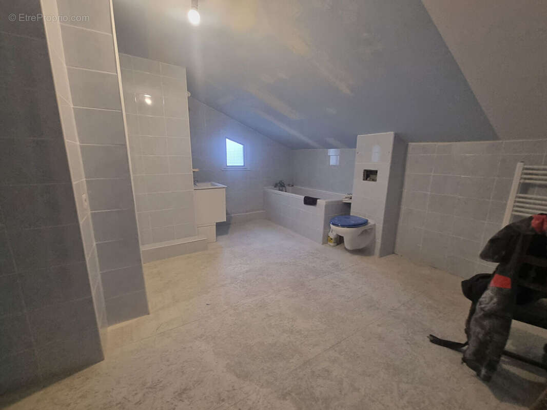 Maison à SAINT-HILAIRE-DU-HARCOUET