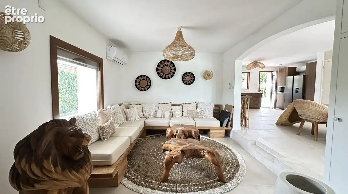 Villa balinaise rénovée proche du Bourg de type 6 pièces de 180 m2 avec piscine - photo 5