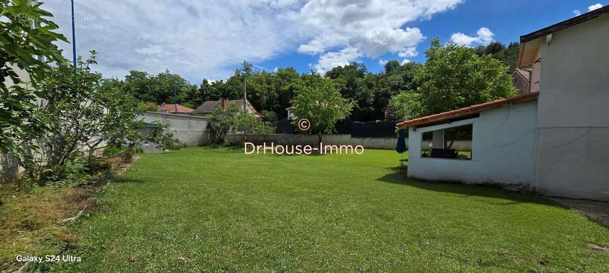 Appartement à UNIEUX