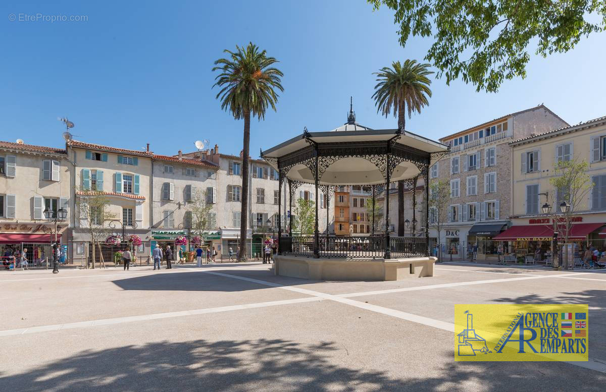 Commerce à ANTIBES