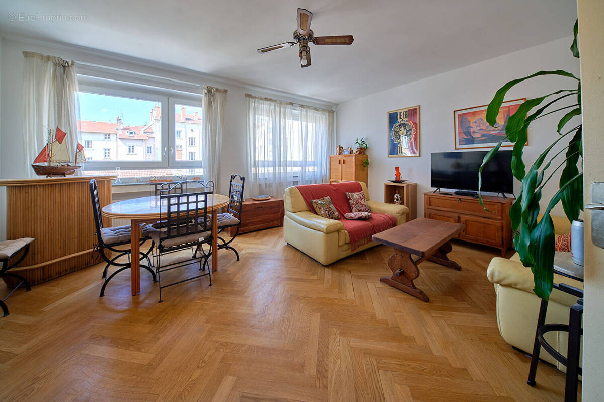 Appartement à LYON-6E