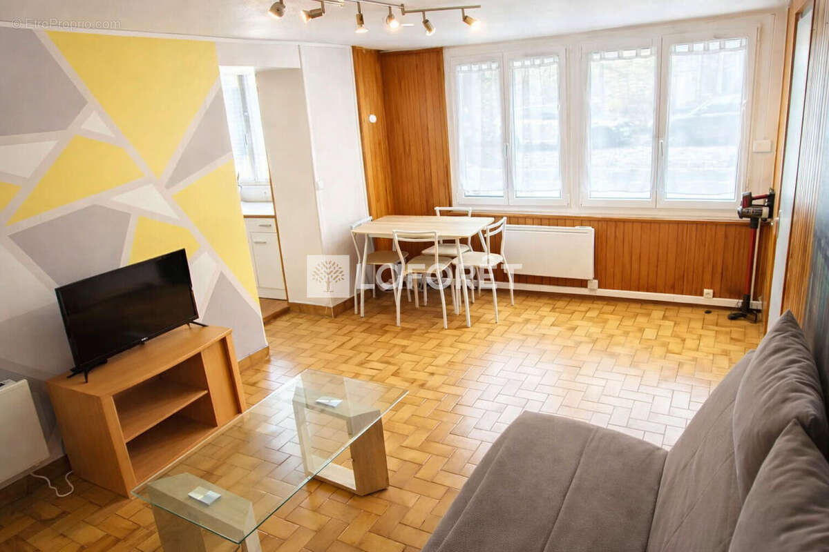 Appartement à SALINS-LES-BAINS