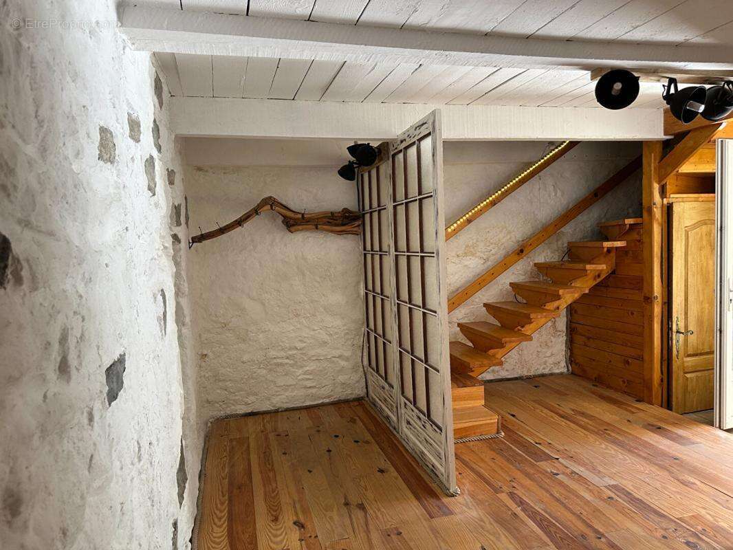 Maison à LABLACHERE