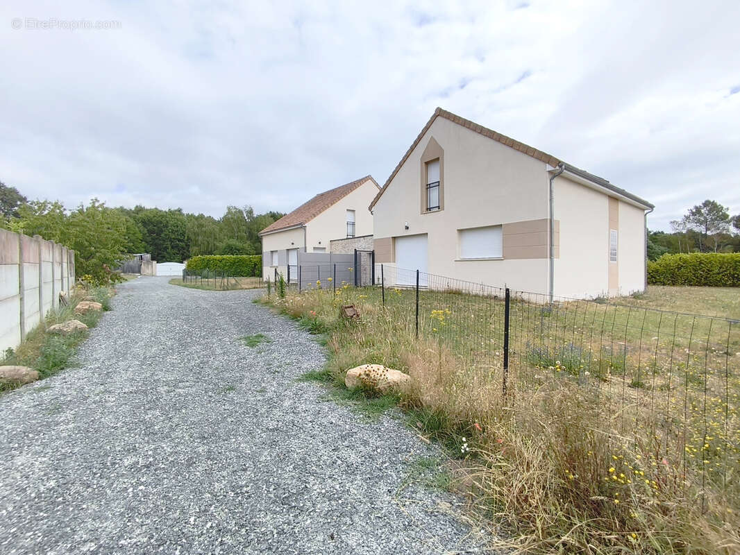 Maison à PONTVALLAIN