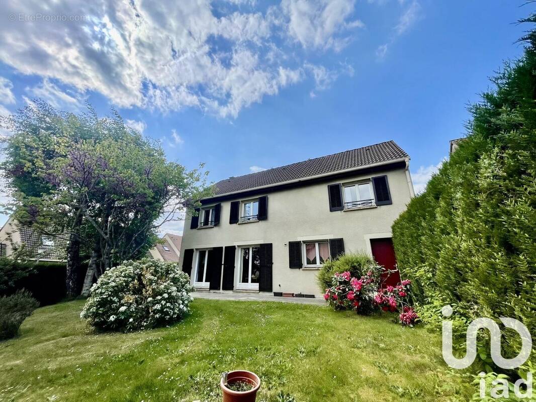 Photo 1 - Maison à CERGY