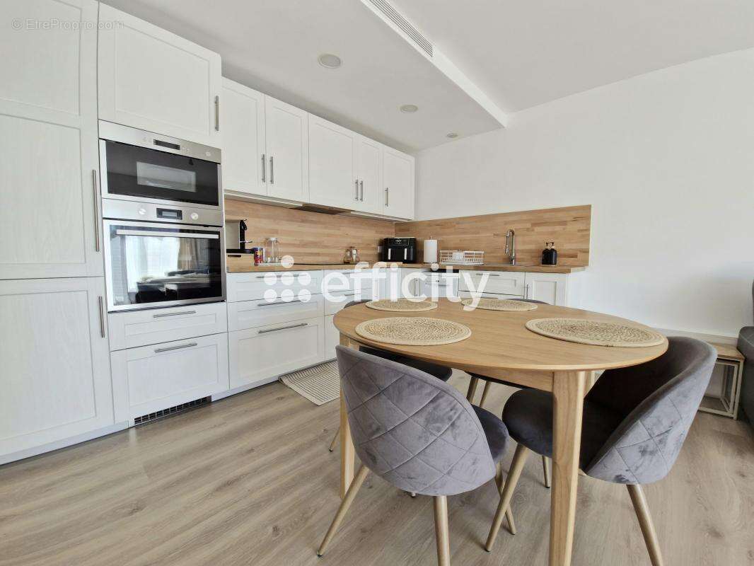 Appartement à COLOMBES