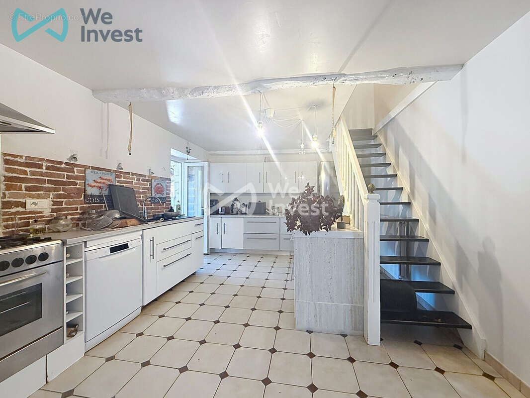 Maison 8 pièces 285 m² à vendre à Mont (64300) - photo 5