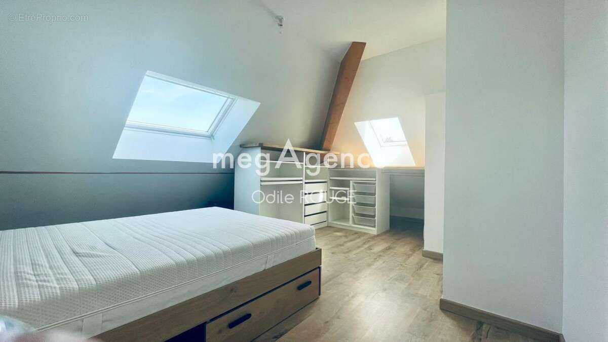 Appartement à CHALLONGES