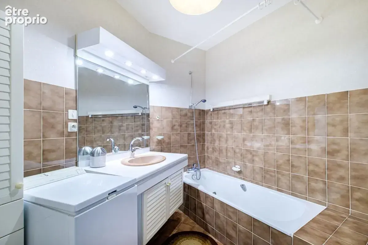 Vente appartement T2 - Balcon/Gardien - Bachut - photo 7