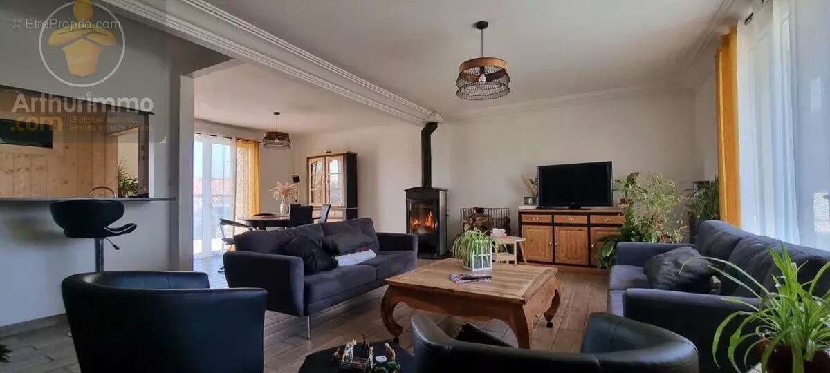 Maison à BOIS-DE-CENE