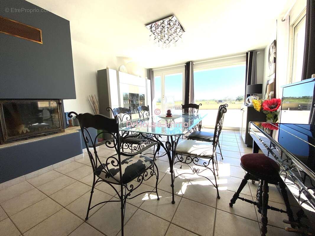 Maison à SAINT-LAURENT-D'AIGOUZE