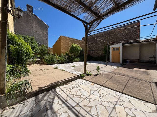 Maison à LE GUE-DE-VELLUIRE