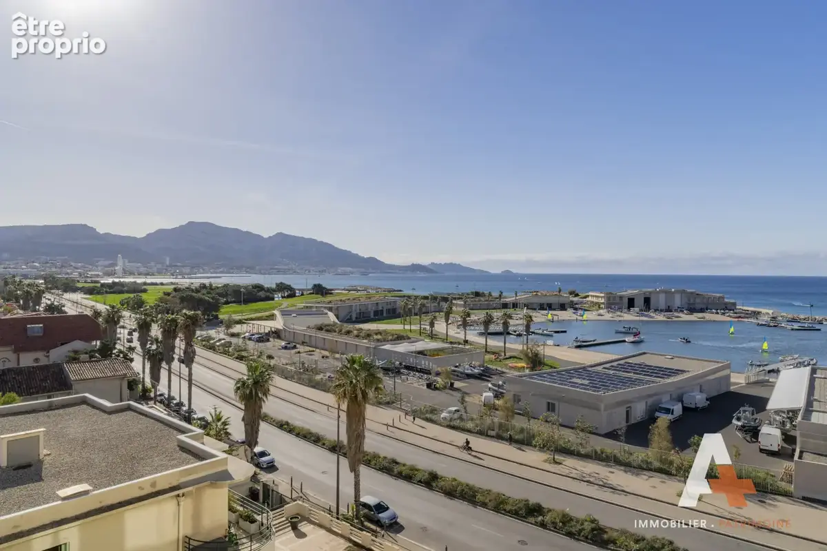 Marseille 8éme Vue Mer, étage élevé, 110m2, traversant avec extérieur - photo 2