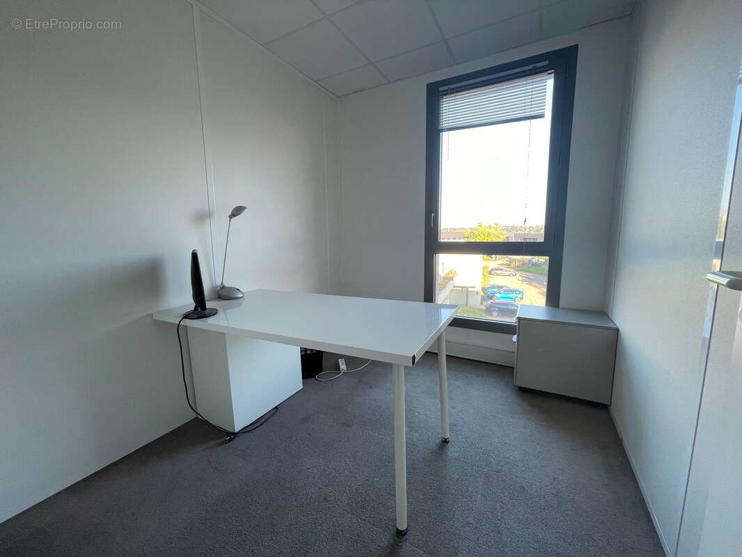 Commerce à FRANCHEVILLE