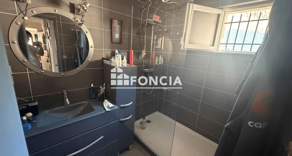 Appartement à VAULNAVEYS-LE-HAUT