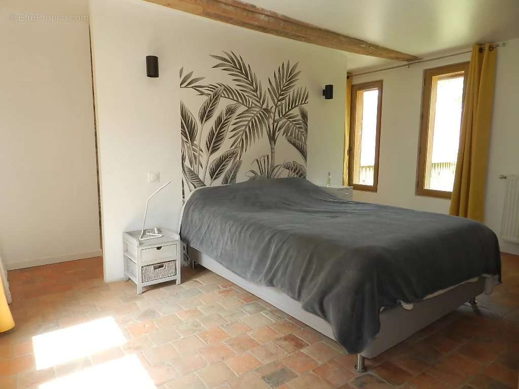 Maison à SAINT-PIERRE-SUR-DIVES